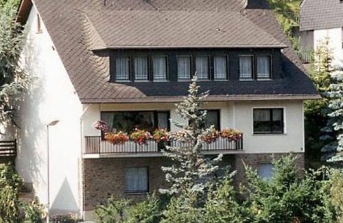 Oberwesel Apartamento | Vacation apartment Karbach - apartment, bathroom, WC, 2 bedrooms