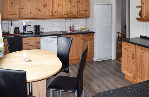 Larvik Apartamento | Alojamiento de 3 habitaciones en Tjodalyng