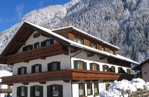 Mayrhofen Apartamento | Vacation apartment Pension Eberharter in Mayrhofen, centrally but quietly located