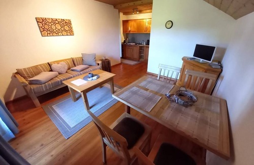 Riedlhutte Apartamento | Vacation apartment Veilchen on the upper floor for up to 2 people