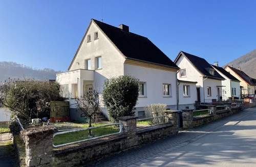 Fachbach Apartamento | Vacation apartment with two equally sized bedrooms near Bad Ems