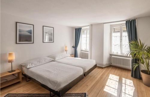 Busserach Apartamento | Vacation apartment with batAppartement de vacances avec sanitaires et cuisinehroom and kitchen
