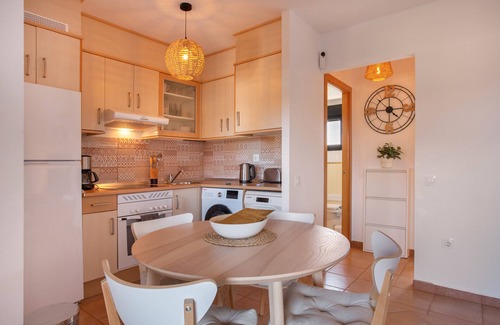 La Oliva Apartamento | Vacaciones 'Casa Del Amanecer' con vistas al mar, piscina compartida y Wi-Fi