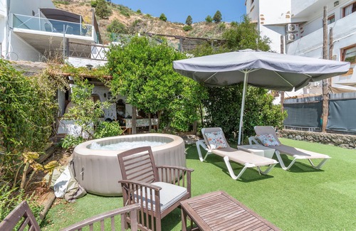 Las Lagunetas Apartamento | Vacaciones 'Casa Fuente Hervera' con vistas a la montaña, Wi-Fi y aire acondicionado