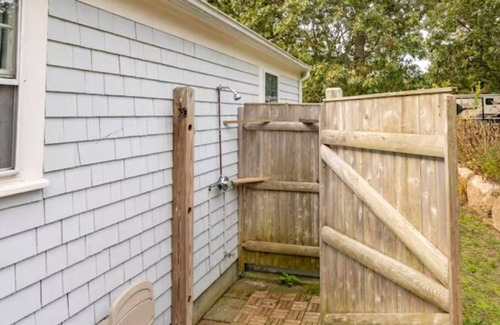 Harwich Center Casa | Vacation comfortably near the warm waters of the Nantucket Sound beaches!