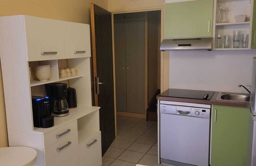 Saint-Cyprien Plage Cabina | Vacation cottage air conditioning swimming pool parking on Saint-Cyprien beach