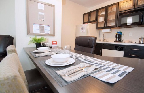 Anaheim Resort Complejo | Vacation Day Is Always A Great Idea! 2 Great Units, Pets Allowed