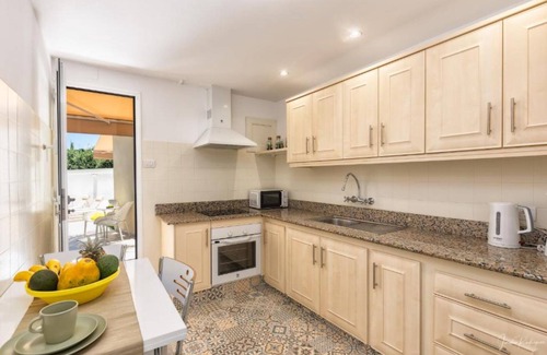 Los Llanos Villa | Casa de vacaciones "Bayton House" con vistas a la montaña y al jardín, piscina privada y Wi-Fi