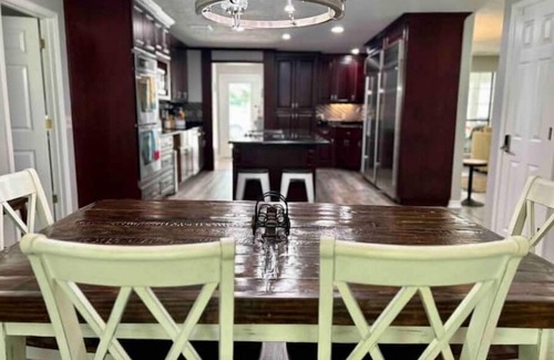 Lufkin Otro | Vacation Farmhouse