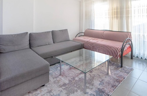 Milas Apartamento | Vacation Flat w Pool, Garden in Bodrum