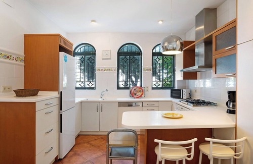 Conil de la Frontera Casa | Casa de vacaciones "Villa Sevilla" con vistas al mar, terraza privada y jardín privado