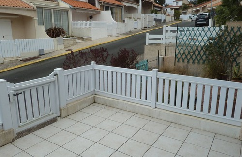 Meschers-sur-Gironde Casa | Vacation home for 2 adults and 2 children