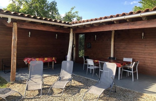Vernoux-en-Vivarais Casa | Casa de vacaciones con piscina privada y jardín