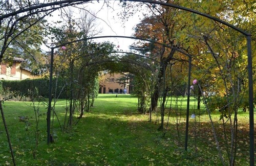 Annone di Brianza Villa | alquiler de villa grande para vacaciones en Italia, distrito de los lagos, lago annone, cerca de milán, lecco, piscina, aire acondicionado, lago