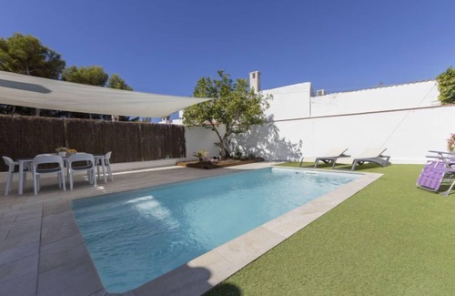 Cunit Casa | Casa de vacaciones Aeris by Interhome