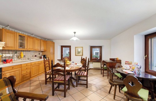 Bard Casa | Casa de vacaciones "Alla Meridiana" con balcón y terraza privada