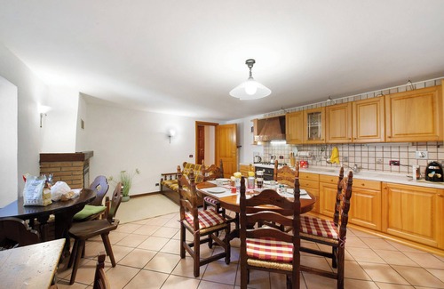 Bard Casa | Casa de vacaciones "Alla Meridiana" con balcón y terraza privada