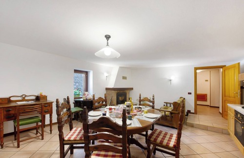 Bard Casa | Casa de vacaciones "Alla Meridiana" con balcón y terraza privada