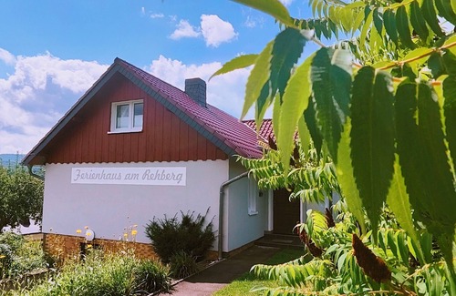 Wutha-Farnroda Casa | Vacation home am Rehberg first floor apartment Vier Pfoten
