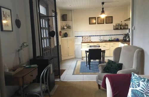 Saint-Junien Casa | Vacation home by the river come