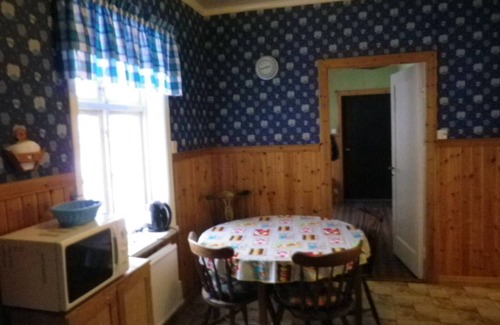 Tranemo Chalet De Esquí | Cottage by the lake and 15 minutes from the Isaberg ski area