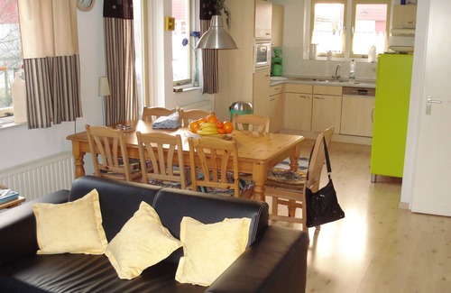 Wemeldinge Casa | Casa de vacaciones junto al mar, con satélite-TV, teléfono, WiFi, gr. Terraza y parrilla, 4 bicicletas.
