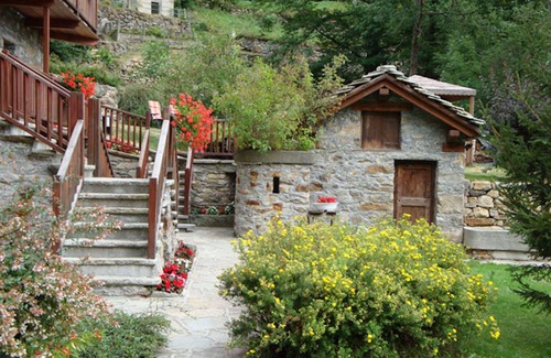 Planaz Casa | Casa de vacaciones "Casa Girod - Il Rustico" con vistas a la montaña, terraza privada y Wi-Fi