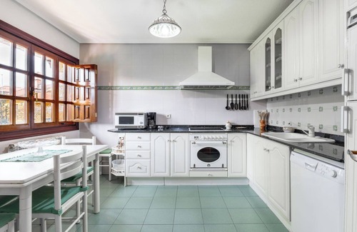 El Astillero Casa | Casa de vacaciones "Casa Montañesa" con 2 terrazas privadas, balcón y Wi-Fi
