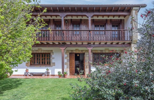 El Astillero Casa | Casa de vacaciones "Casa Montañesa" con 2 terrazas privadas, balcón y Wi-Fi