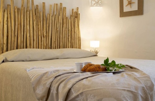La Conia Casa | Vacation Home "Casa giardino e spiaggia a piedi" near the Beach with Garden & Terrace