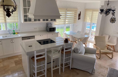 Ildır Koyu Casa | Vacation home De'Lale Villa with great views and pool in Izmir Reisdere