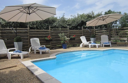 Lunas Casa | Casa de madera para 4 personas silenciosas - piscina privada "abeto" en Lunas