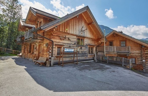Saalbach-Hinterglemm Casa | Vacation home for 8 guests with 80m² in Saalbach (294781)