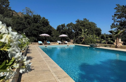 La Garde-Freinet Casa | Vacation home for 4 people with large pool in the bay of St. Tropez