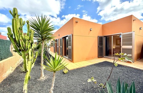 Costa de Antigua Casa | Casa Vacacional 'Fuerteventura Velvet Golf' con Terraza Privada, Wi-Fi y Aire Acondicionado