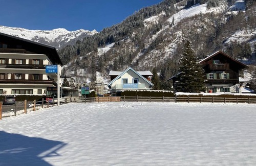 Dorfgastein Casa | Vacation home Heidi - Holiday home, shower and bath, WC, 3 bedrooms