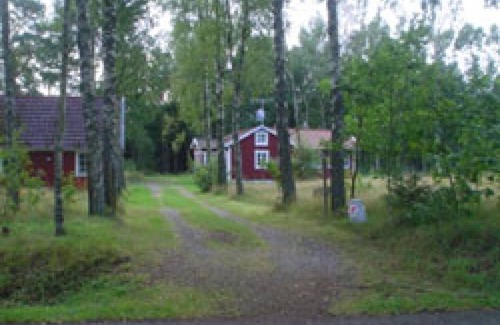 Markaryd Chalet De Esquí | Holiday home, peacefully located and only 300 meters away from the lake