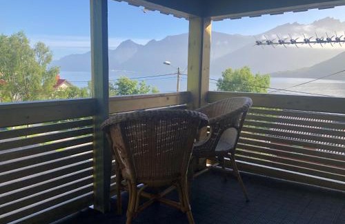 Botnhamn Casa | Vacation Home in Fjordgård with views of Segla and the Fjord