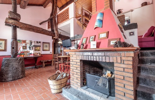 Piedimonte Etneo Villa | Casa de vacaciones en una antigua fábrica de vino