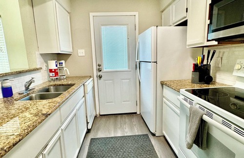 South Side Casa | Vacation home just 12 minutes drive to Texas A&M University - Corpus Christi