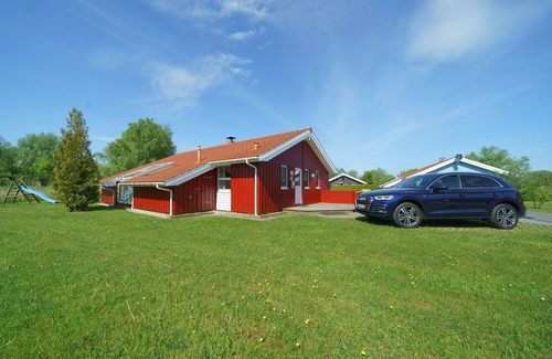 Norderteil Casa | Vacation home Kum Weer - A cozy retreat with generous furnishings