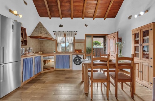 Betancuria Casa | Casa de vacaciones 'La Casilleta' con vistas a la montaña, Wi-Fi y aire acondicionado