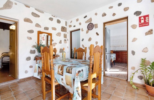 Pajara Casa | Casa de vacaciones 'La Solapa' con vistas a la montaña, jardín compartido y Wi-Fi