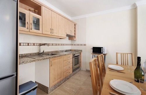 Playa San Juan Apartamento | Casa de vacaciones "Las Brisas Playa San Juan" con vistas al mar, terraza compartida y Wi-Fi