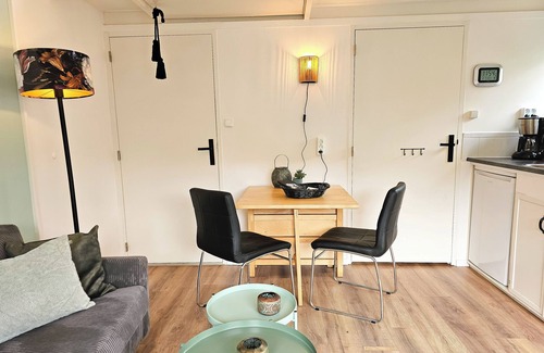 Gapinge Apartamento | Vacation home 'logeerhuis' for rent in Gapinge for 4 persons and 2 dogs!