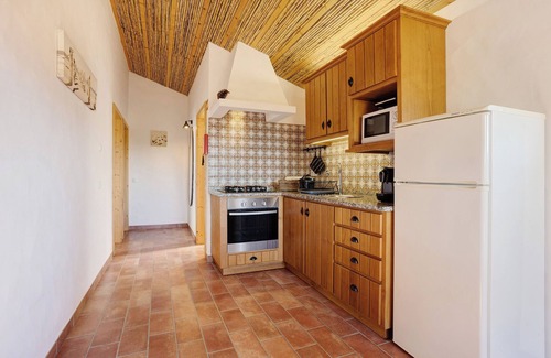 Camarate Casa | Casa de vacaciones Monte do Tanoeiro - Casa Adega con Wi-Fi y jardín
