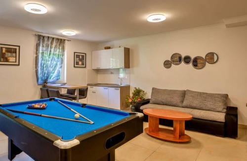 Pobri Casa | Casa de vacaciones Nicole by Interhome