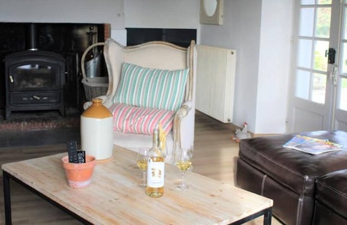 Vielle-Tursan Casa | Casa de vacaciones "Propriete Lacastelle 6 Personnes" con piscina, terrazas y Wi-Fi