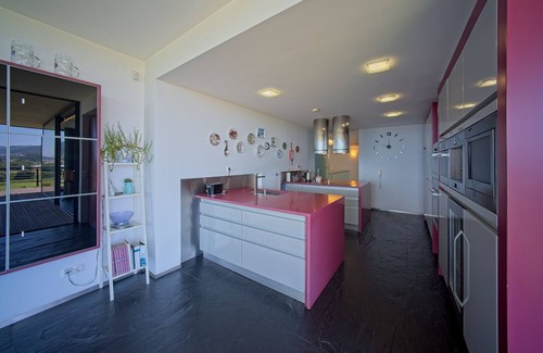 Carreco Casa | Vacation home with indoor pool and sea view!
