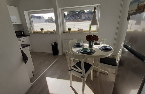 Ofenerdiek Casa | Vacation home Rhapsody-Oldenburg in a quiet suburban location